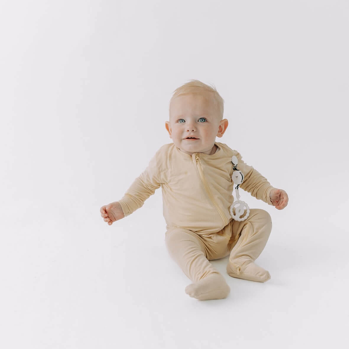 Retractable Pacifier Clip - Image 4